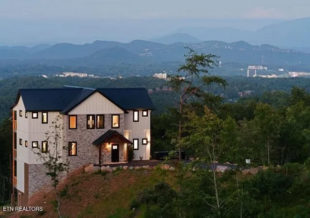Photo 2 of Single family home for sale at 859 Copper Pot Way, Sevierville, TN 37876 | MLS# 3547250 | Listing updated on 2026-09-13
