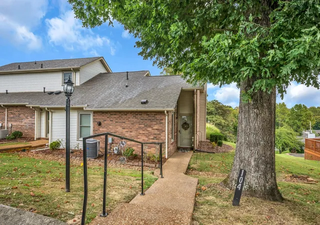 Photo 2 of Condo for sale at 104 Village Cir, Dickson, TN 37055 | MLS# 3592476 | Listing updated on 2026-09-15