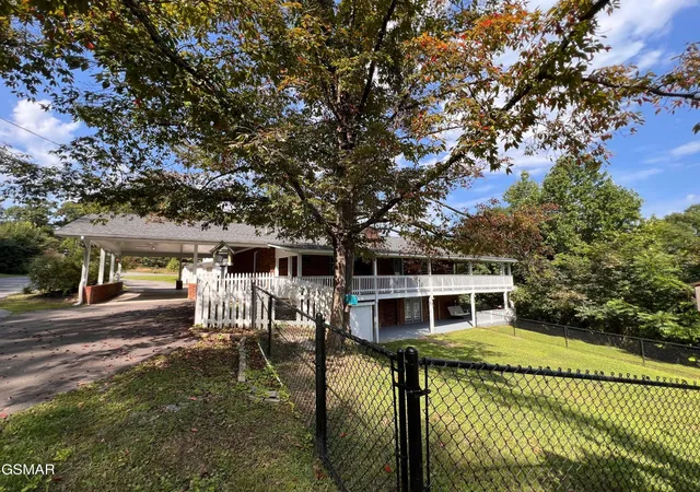 Photo 1 of Single family home for sale at 2531 Highland Park Dr, Pigeon Forge, TN 37863 | MLS# 3547736 | Listing updated on 2026-09-13