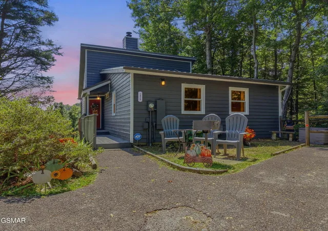 Photo 1 of Single family home for sale at 1415 S Baden Dr, Gatlinburg, TN 37738 | MLS# 3547774 | Listing updated on 2026-09-13