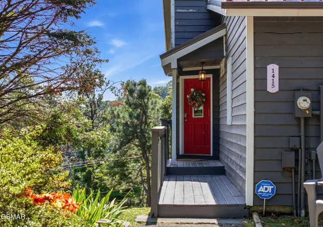 Photo 4 of Single family home for sale at 1415 S Baden Dr, Gatlinburg, TN 37738 | MLS# 3547774 | Listing updated on 2026-09-13