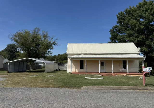 Photo 3 of Single family home for sale at 107 Twin Oaks Dr, Bell Buckle, TN 37020 | MLS# 3547781 | Listing updated on 2026-09-13