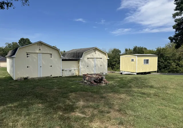 Photo 3 of Single family home for sale at 107 Twin Oaks Dr, Bell Buckle, TN 37020 | MLS# 3547781 | Listing updated on 2026-09-13