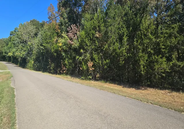 Photo 2 of Land for sale at 0 Crk View Rd, Columbia, TN 38401 | MLS# 3547795 | Listing updated on 2026-09-14