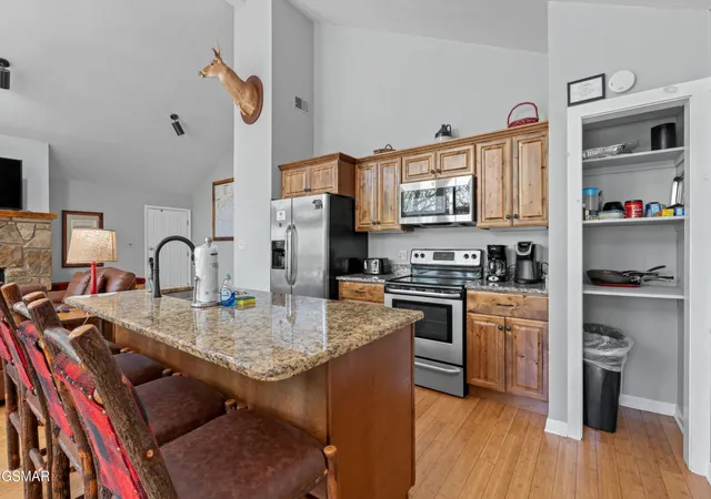 Photo 4 of Single family home for sale at 913 Echo Pl, Gatlinburg, TN 37738 | MLS# 3591886 | Listing updated on 2026-09-14