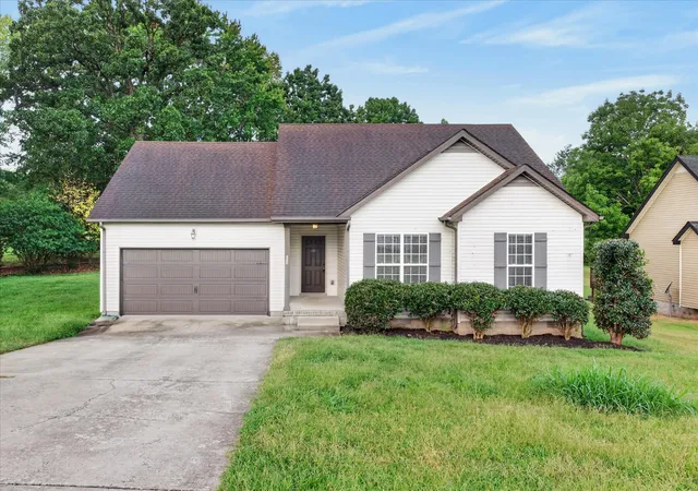 Photo 1 of Sale Pending at 532 Tracy Ln, Clarksville, TN 37040 | MLS# 3547898 | Listing updated on 2026-09-15