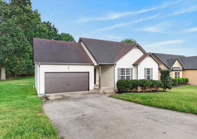 Photo 2 of Sale Pending at 532 Tracy Ln, Clarksville, TN 37040 | MLS# 3547898 | Listing updated on 2026-09-15