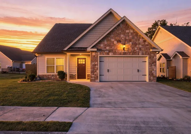 Single family home for sale at 39 Daybreak Dr, Rossville, GA 30741 | MLS# 3547904