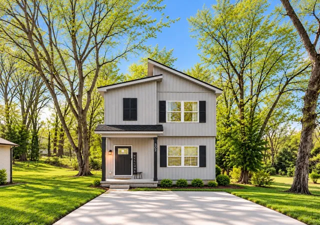 Photo 1 of Single family home for sale at 502 Poston St, Clarksville, TN 37040 | MLS# 3548082 | Listing updated on 2026-09-15