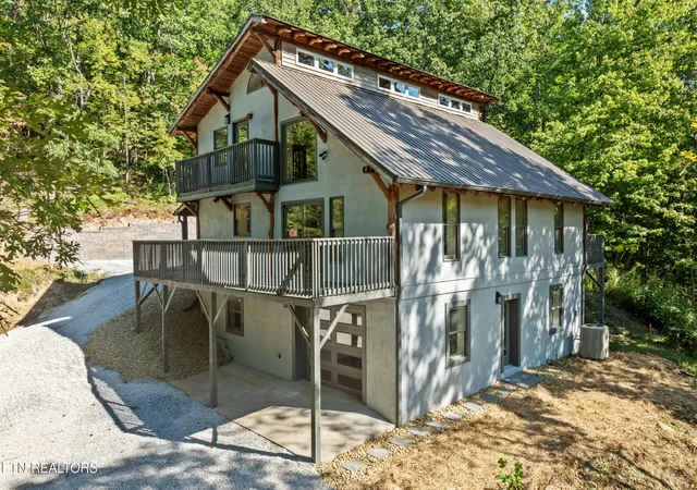 Photo 3 of Single family home for sale at 3261 Butterfly Holw Rd, Maryville, TN 37803 | MLS# 3547961 | Listing updated on 2026-09-14