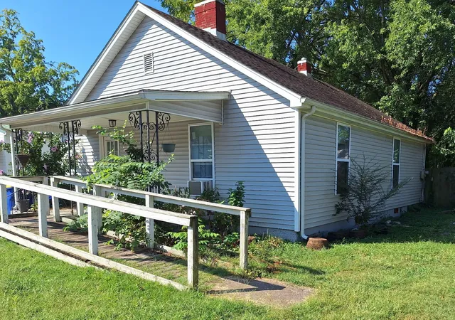 Photo 3 of Sale Pending at 301 N Breathitt St, Russellville, KY 42276 | MLS# 3548049 | Listing updated on 2026-10-09