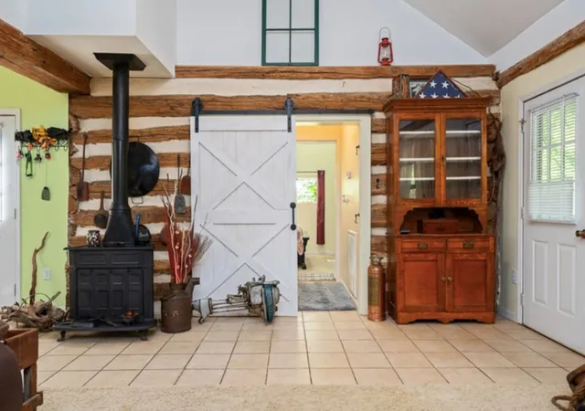 Photo 3 of Single family home for sale at 210 Kingwood Dr, Sparta, TN 38583 | MLS# 3548030 | Listing updated on 2026-09-14