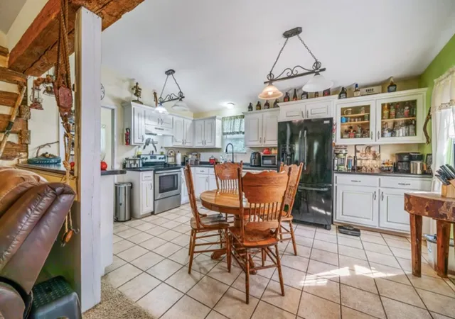 Photo 4 of Single family home for sale at 210 Kingwood Dr, Sparta, TN 38583 | MLS# 3548030 | Listing updated on 2026-09-14