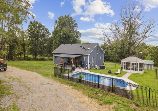 Photo 2 of Single family home for sale at 1895 Cainsville Rd, Lebanon, TN 37090 | MLS# 3548034 | Listing updated on 2026-09-15