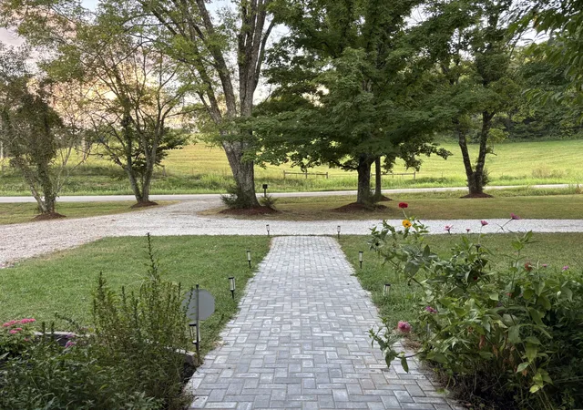 Photo 2 of Single family home for sale at 4874 Harpeth Peytonsville Rd, Thompson's Station, TN 37179 | MLS# 3592113 | Listing updated on 2026-10-20