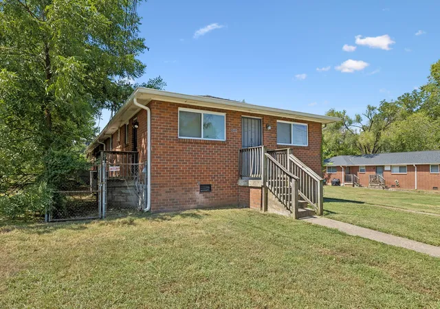 Photo 3 of Multi family home for sale at 1033 31st Avenue N, Nashville, TN 37209 | MLS# 3592009 | Listing updated on 2026-09-14