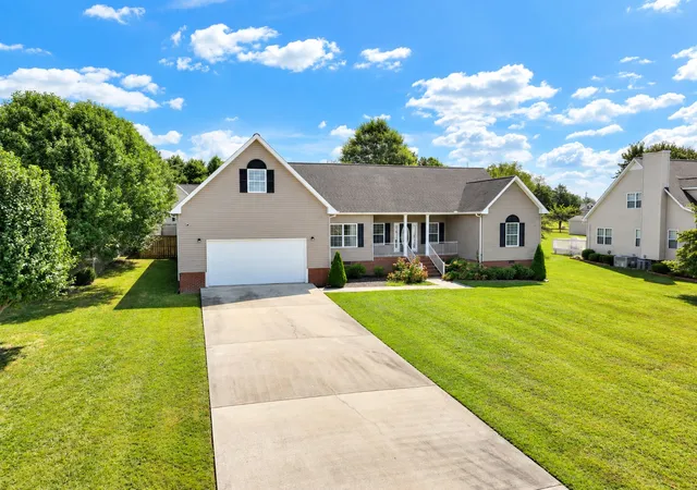 Photo 2 of Single family home for sale at 408 Remington Ln, Mc Minnville, TN 37110 | MLS# 3548043 | Listing updated on 2026-09-14