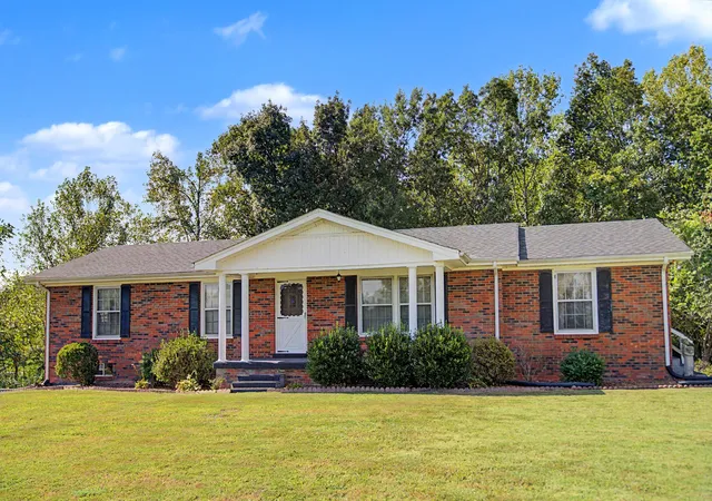 Photo 2 of Single family home for sale at 5279 Oak Grv Rd, Red Boiling Springs, TN 37150 | MLS# 3592019 | Listing updated on 2026-09-14