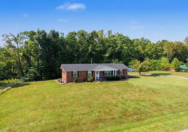 Photo 4 of Single family home for sale at 5279 Oak Grv Rd, Red Boiling Springs, TN 37150 | MLS# 3592019 | Listing updated on 2026-09-14