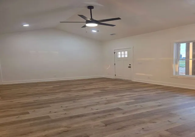 Photo 4 of Single family home for sale at 1557 Rowe Gap Rd, Winchester, TN 37398 | MLS# 3592183 | Listing updated on 2026-09-15