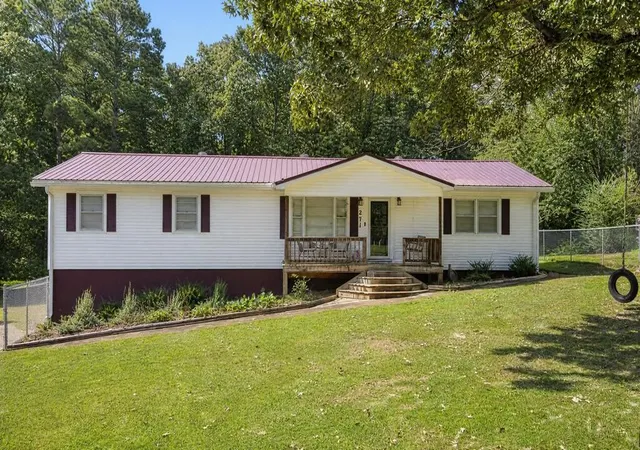 Photo 2 of Single family home for sale at 271 Oakdale Rd, Camden, TN 38320 | MLS# 3566224 | Listing updated on 2026-09-14