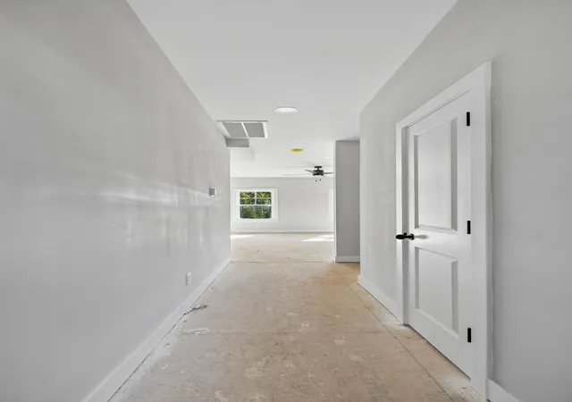 Listing Photo 4 - Condo for sale in building located at 415 Cook Dr, Clarksville, TN 37042