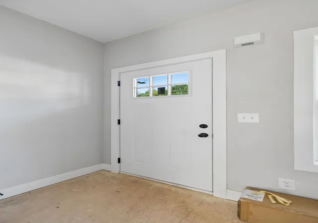 Listing Photo 5 - Condo for sale in building located at 415 Cook Dr, Clarksville, TN 37042