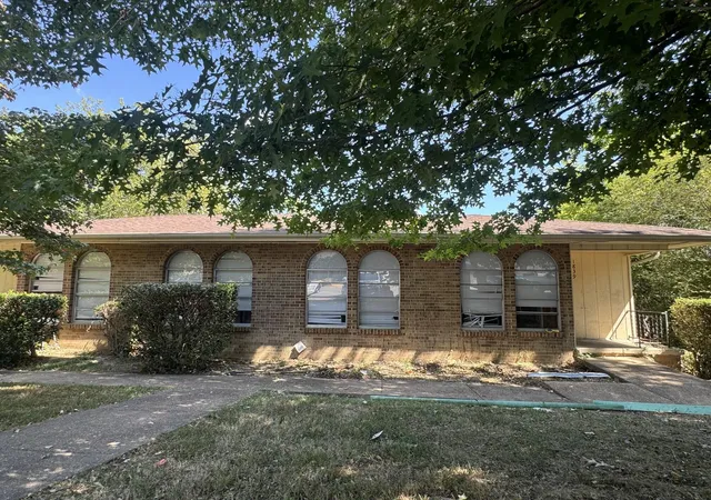 Multi family home for sale at 1837 Dana Ln, Hixson, TN 37343 | MLS# 3562822