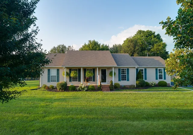 Photo 1 of Sale Pending at 2202 Sims Rd, Shelbyville, TN 37160 | MLS# 3587505 | Listing updated on 2026-09-14
