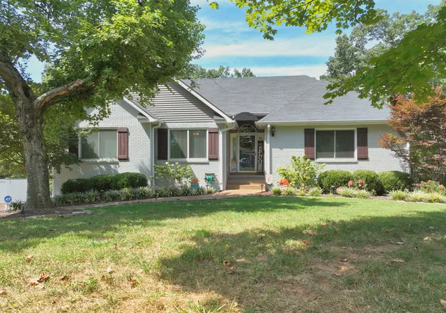Photo 2 of Single family home for sale at 307 Dorris Ct, Hendersonville, TN 37075 | MLS# 3592024 | Listing updated on 2026-09-14