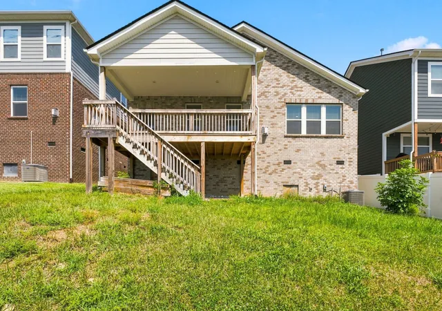 Photo 3 of Single family home for sale at 1100 Pebble Run Rd, Hendersonville, TN 37075 | MLS# 3592007 | Listing updated on 2026-09-14