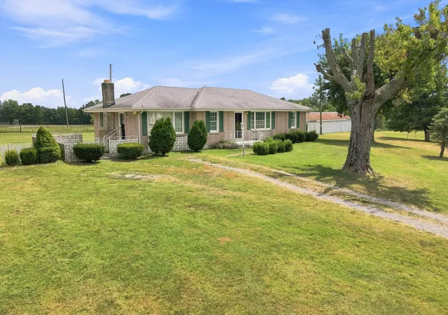 Photo 1 of Single family home for sale at 4423 Highway 76, Cottontown, TN 37048 | MLS# 3592006 | Listing updated on 2026-09-14