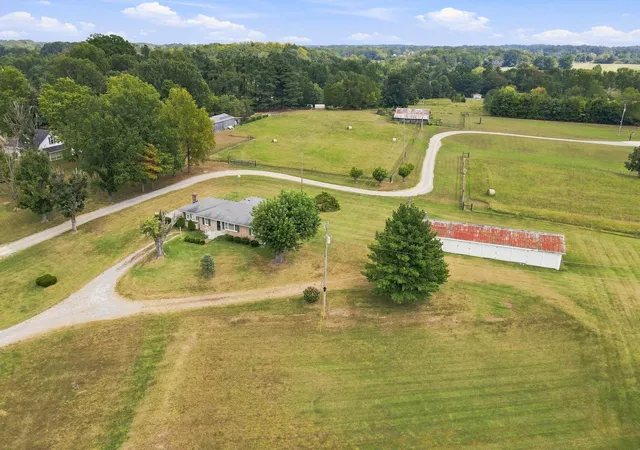 Photo 2 of Single family home for sale at 4423 Highway 76, Cottontown, TN 37048 | MLS# 3592006 | Listing updated on 2026-09-14