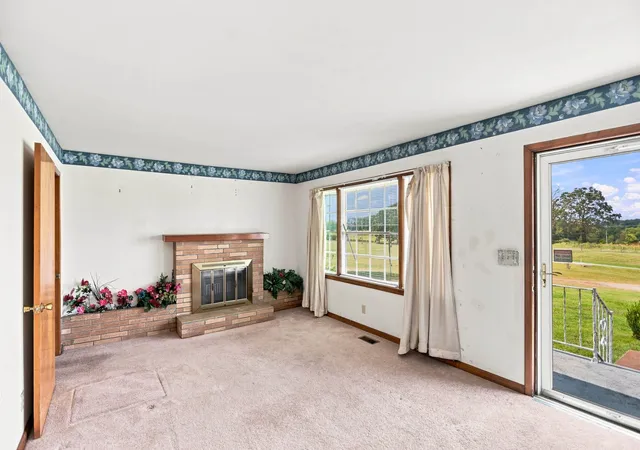 Photo 3 of Single family home for sale at 4423 Highway 76, Cottontown, TN 37048 | MLS# 3592006 | Listing updated on 2026-09-14