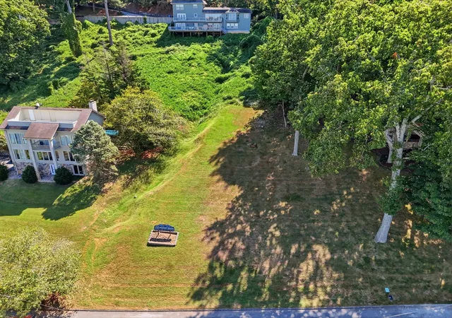 Photo 3 of Land for sale at 1720 S Crst Manor Ln, Chattanooga, TN 37404 | MLS# 3591951 | Listing updated on 2026-09-14