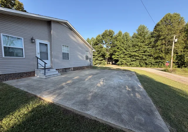 Photo 3 of Single family home for sale at 499 Belew Dr, Lawrenceburg, TN 38464 | MLS# 3592259 | Listing updated on 2026-09-15