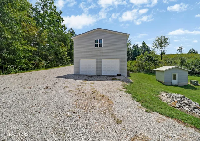 Photo 4 of Single family home for sale at 2705 Lick Crk Rd, Pall Mall, TN 38577 | MLS# 3592159 | Listing updated on 2026-09-15