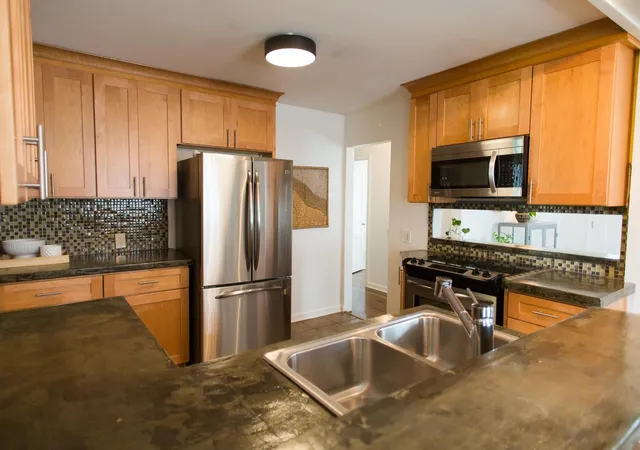 Photo 3 of Single family home for sale at 2214 Fernwood Dr, Nashville, TN 37216 | MLS# 3592247 | Listing updated on 2026-10-10