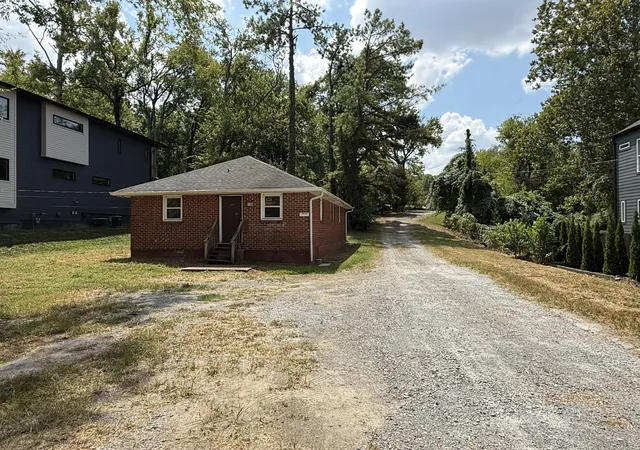 Photo 3 of Multi family home for sale at 3223 Curtis St, Nashville, TN 37218 | MLS# 3592295 | Listing updated on 2026-09-15