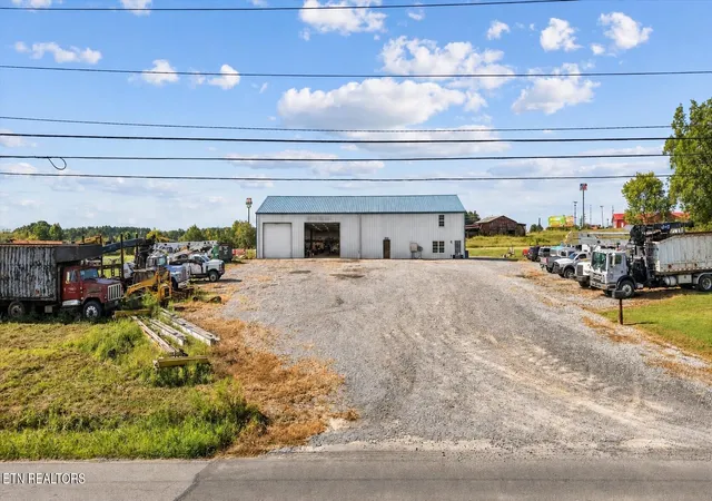 Photo 2 of Single family home for sale at 803 Baileyton Main St, Greeneville, TN 37745 | MLS# 3592298 | Listing updated on 2026-09-15