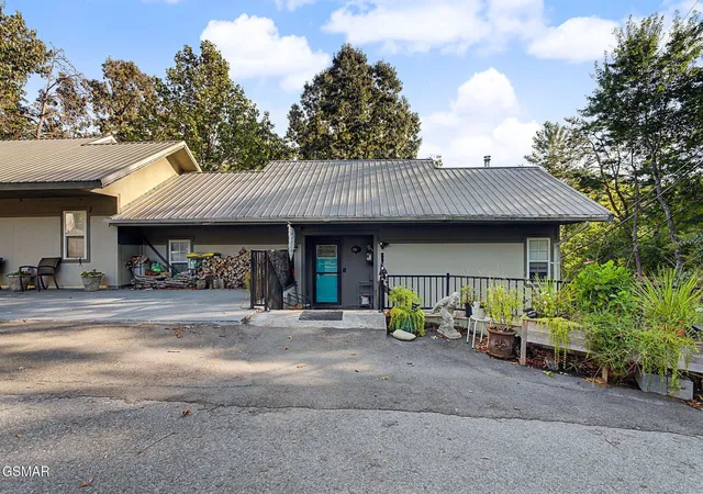 Photo 2 of Single family home for sale at 549 Johnson Ln #S1,2, Gatlinburg, TN 37738 | MLS# 3592301 | Listing updated on 2026-09-15