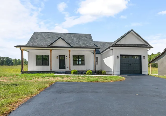 Photo 1 of Single family home for sale at 3020 Ditty Rd, Cookeville, TN 38506 | MLS# 3592360 | Listing updated on 2026-09-15