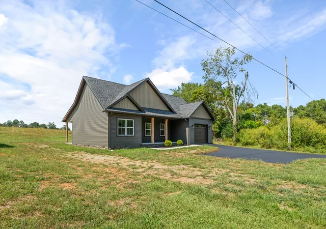 Photo 2 of Single family home for sale at 3034 Ditty Rd, Cookeville, TN 38506 | MLS# 3592384 | Listing updated on 2026-09-15