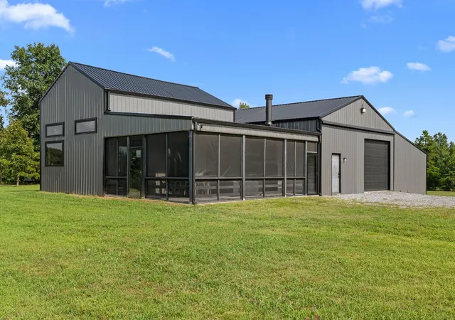 Photo 1 of Single family home for sale at 6065 Spencer Rd, Nunnelly, TN 37137 | MLS# 3592372 | Listing updated on 2026-09-15