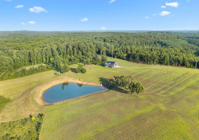 Photo 4 of Single family home for sale at 6065 Spencer Rd, Nunnelly, TN 37137 | MLS# 3592372 | Listing updated on 2026-09-15