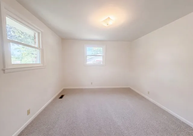 Photo 3 of Single family home for sale at 313 Lafayette Rd, Clarksville, TN 37042 | MLS# 3592395 | Listing updated on 2026-09-15