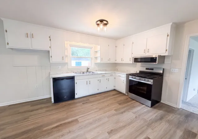 Photo 2 of Single family home for sale at 1214 Kirkwood Ave, Murfreesboro, TN 37130 | MLS# 3592405 | Listing updated on 2026-09-15