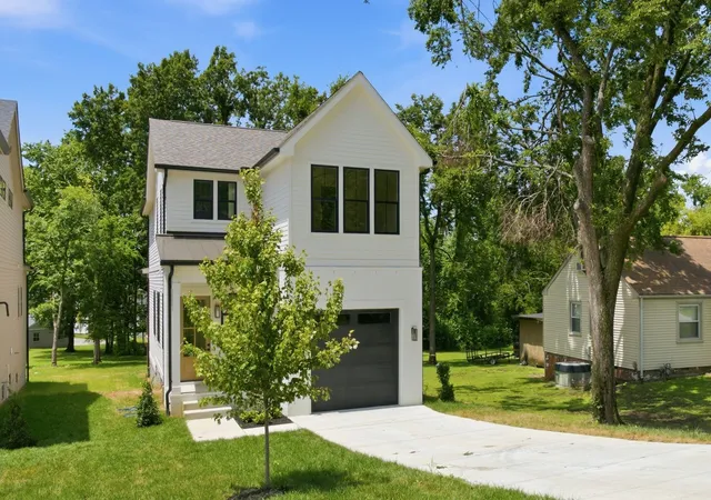 Photo 1 of Single family home for sale at 565b Croley Dr, Nashville, TN 37209 | MLS# 3592450 | Listing updated on 2026-09-15