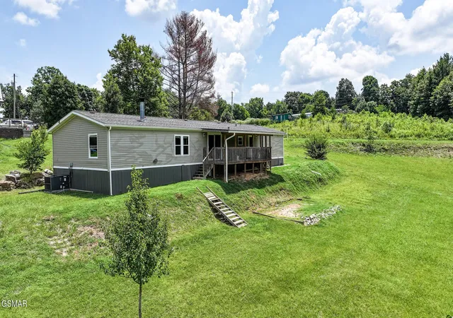 Photo 3 of Manufactured home for sale at 406 Mount Horeb Rd, Jefferson City, TN 37760 | MLS# 3592464 | Listing updated on 2026-09-21