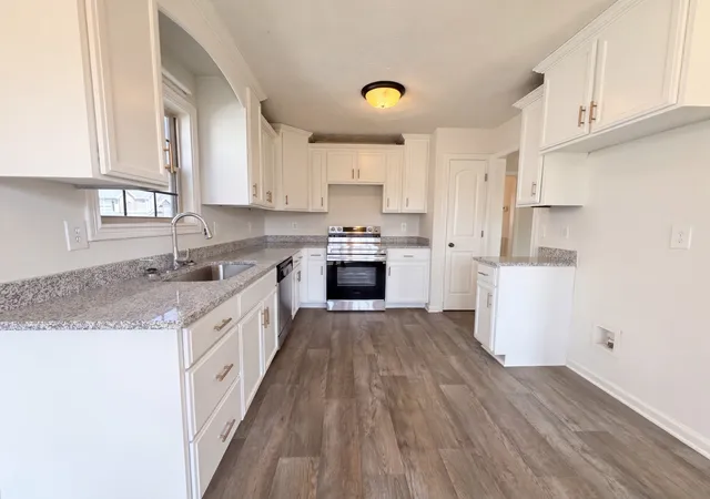 Photo 2 of Single family home for sale at 3475 Melrose Dr, Clarksville, TN 37042 | MLS# 3592477 | Listing updated on 2026-09-15